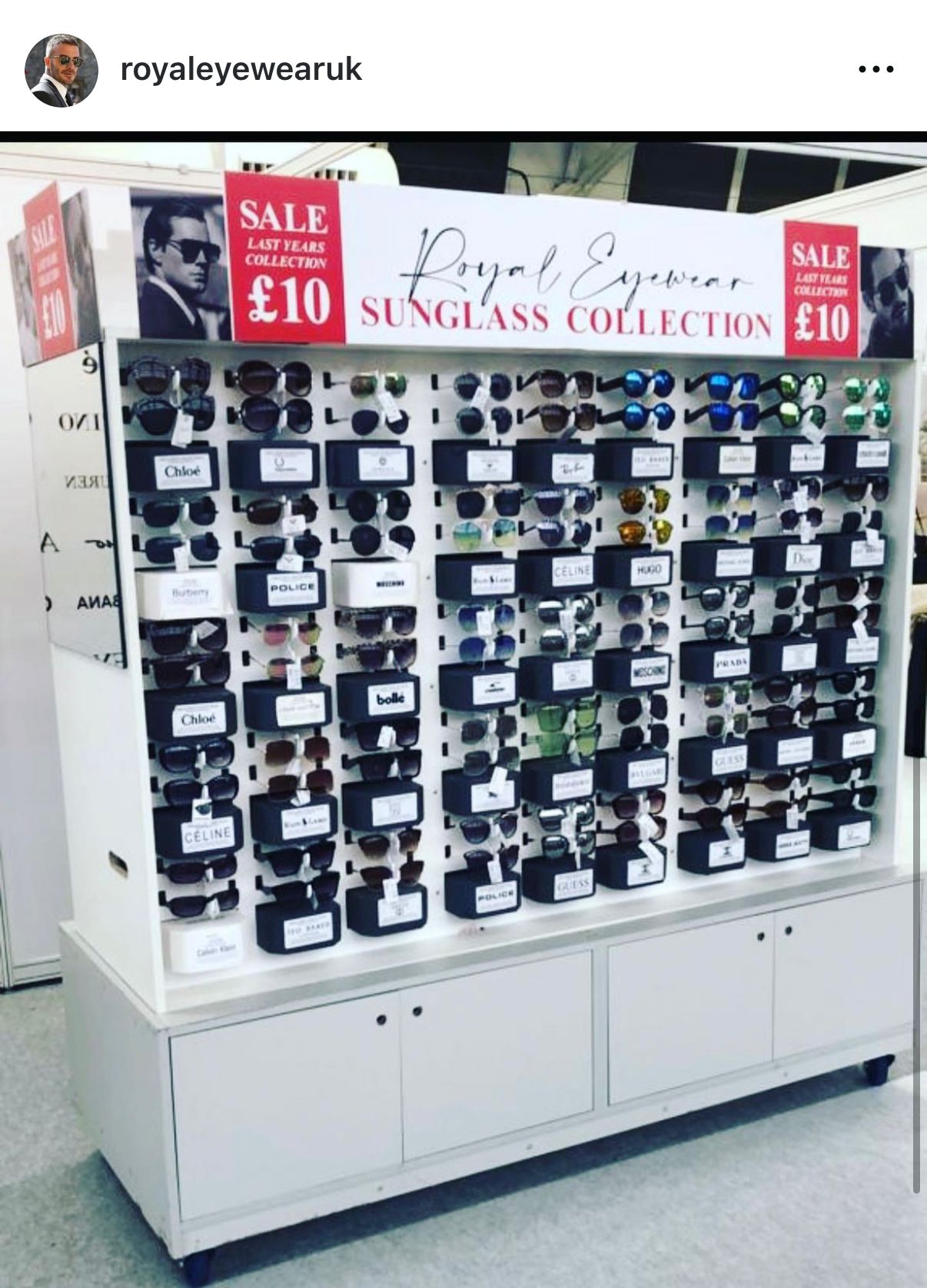 Show stand luxury sunglasses
